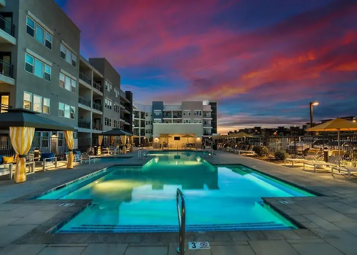 Stunning Westgate Cozysuites By Stadium W/pool 11 *