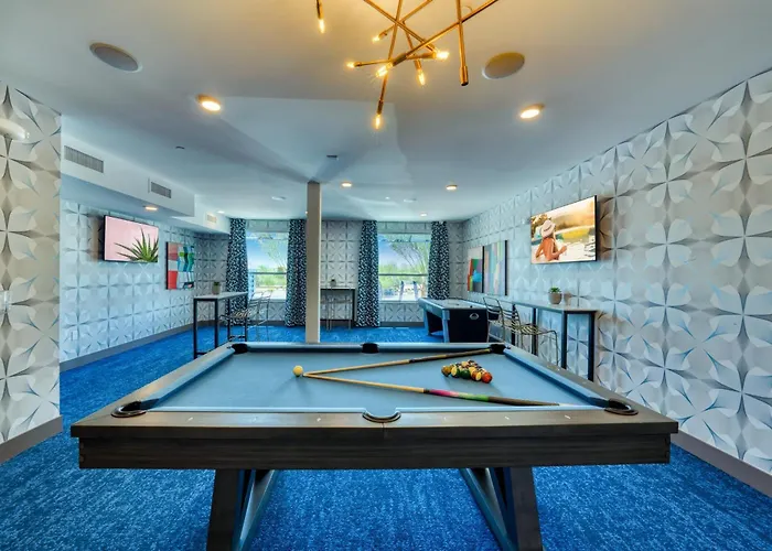 Stunning Westgate Cozysuites By Stadium W/pool 11 Glendale