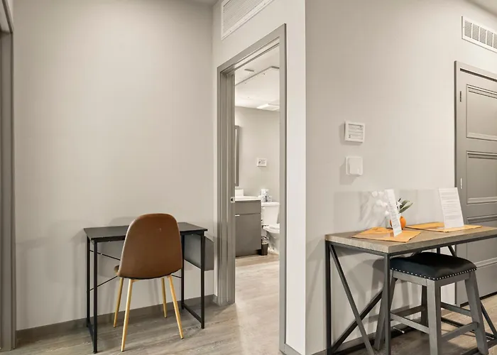 Stunning Westgate Cozysuites By Stadium W/pool 11 * Glendale